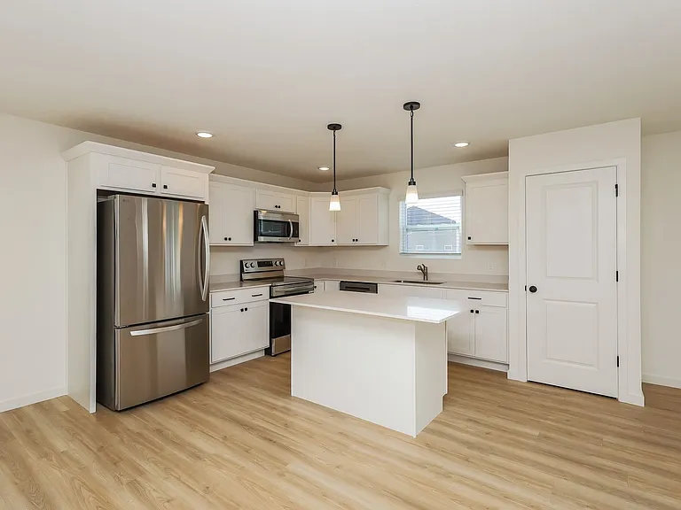 671 Bush Blvd — Photo 3