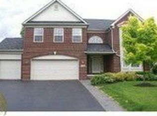 5756 Lancaster Ln, Commerce Township, MI