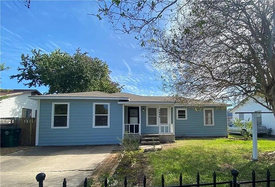 1st image of 4924 Prinston Dr