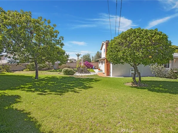 19731 Waterbury Ln, Huntington Beach, CA 92646