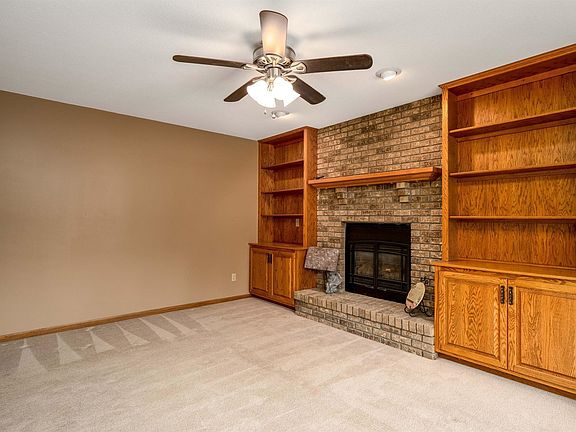 3rd image of 1437 Canterbury Pl SE