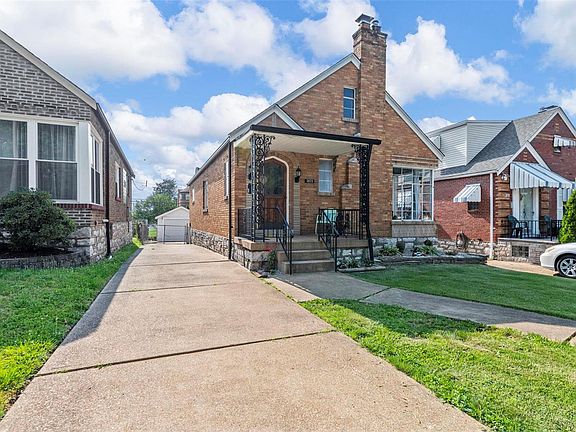 3rd image of 3823 Sulphur Ave