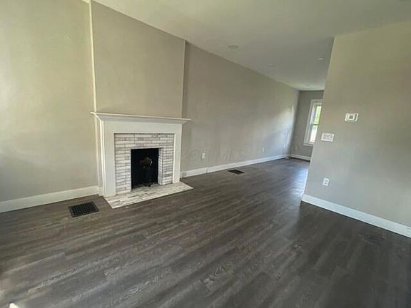 3rd image of 816 E Whittier St