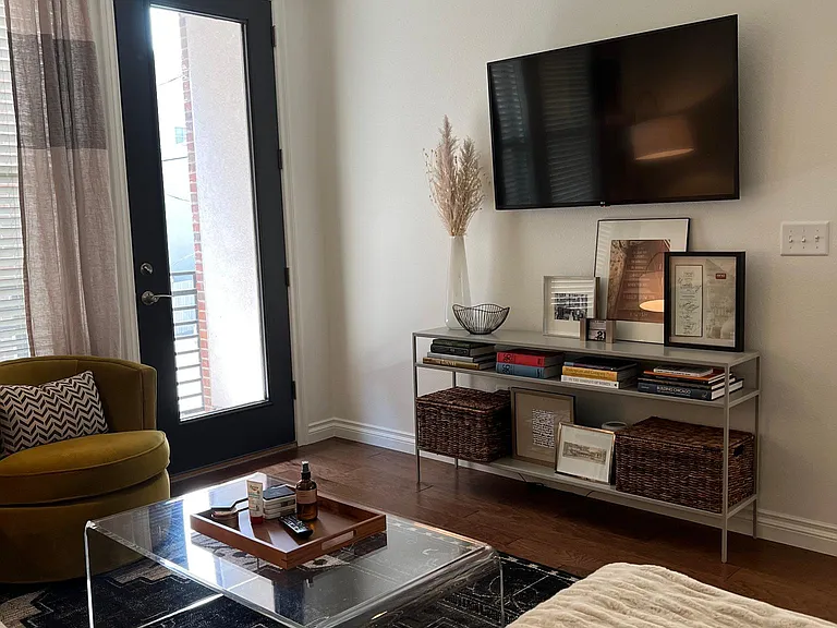 1331 Jackson St — Photo 6