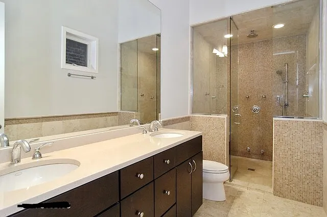 813 N May St — Photo 5
