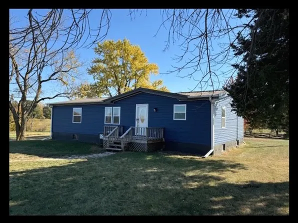 611 N 1st St, Clarence, MO 63437