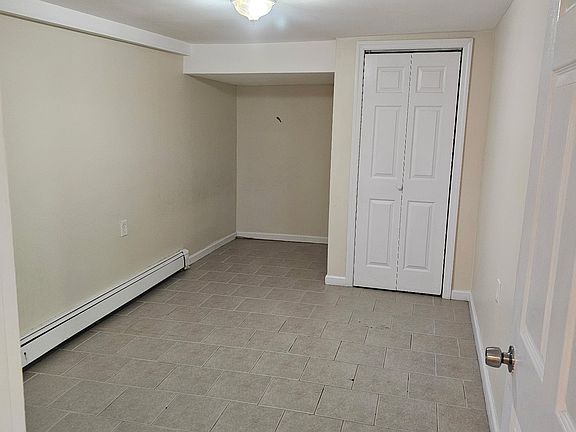 4th image of 77 Lorraine Rd APT 1