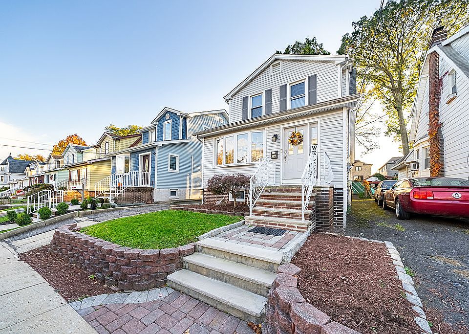 1st image of 54 Oakdene Ave