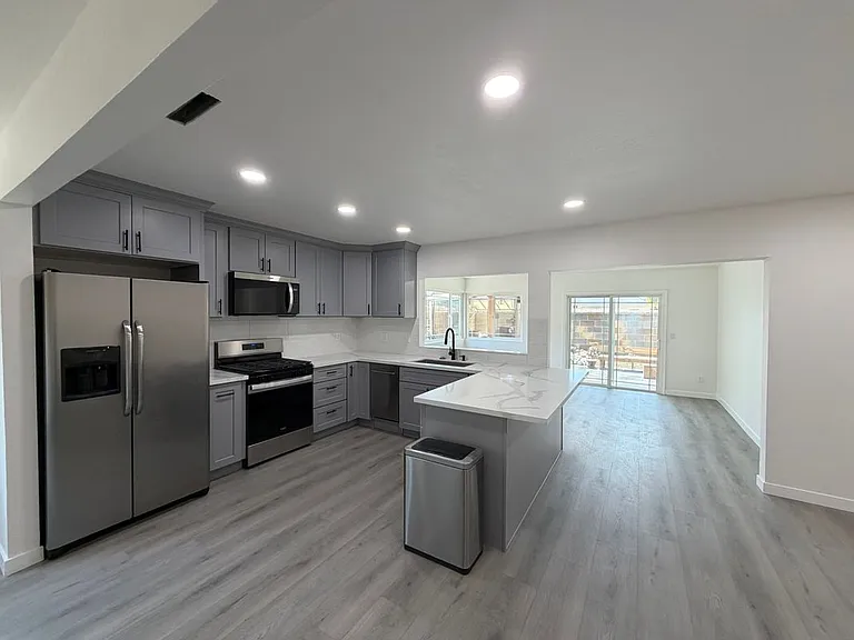 2512 W Fulcrum Pl — Photo 16