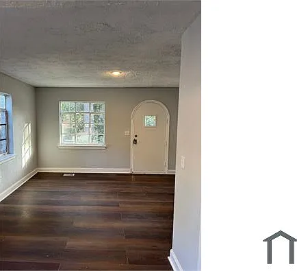2 bed, 1000 sqft, $1,299 — Photo 3