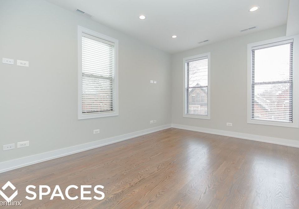 1st image of 2315 N Southport Ave #Unt3f