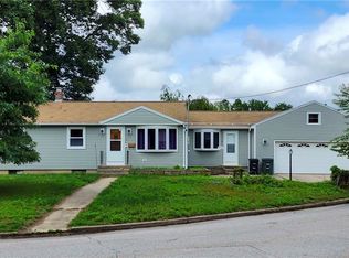 6 Wilshire Way, Coventry, RI 02816