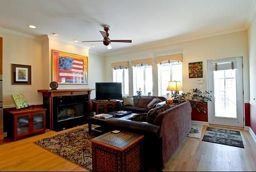 4th image of 4827 N Oakley Ave