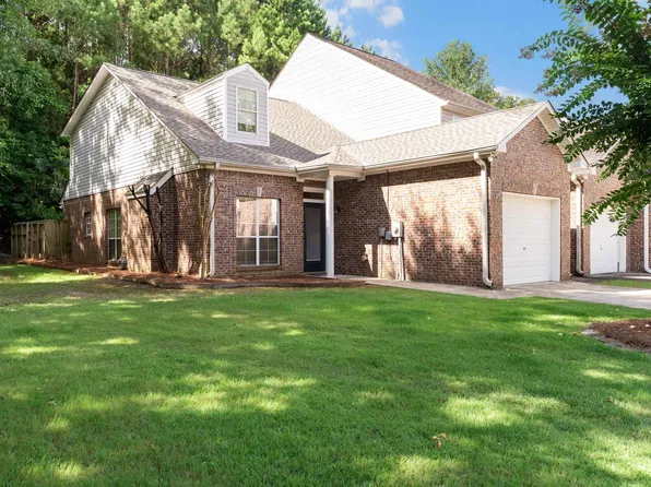 3529 Savannah Park Ln, Vestavia Hills, AL 35216