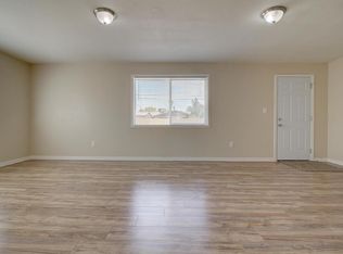 1657 W University Dr, Mesa, AZ 85201