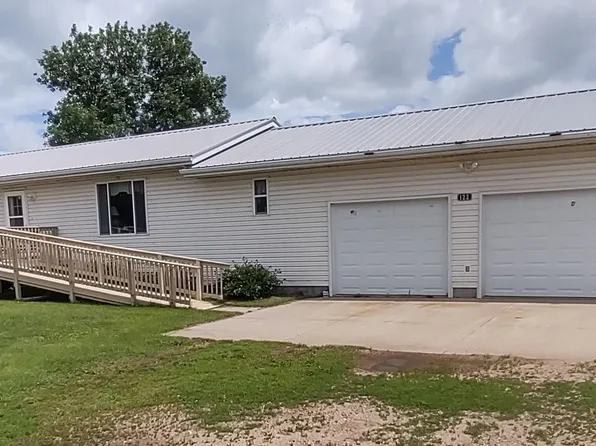 122 N Wayland St, Waubay, SD 57273