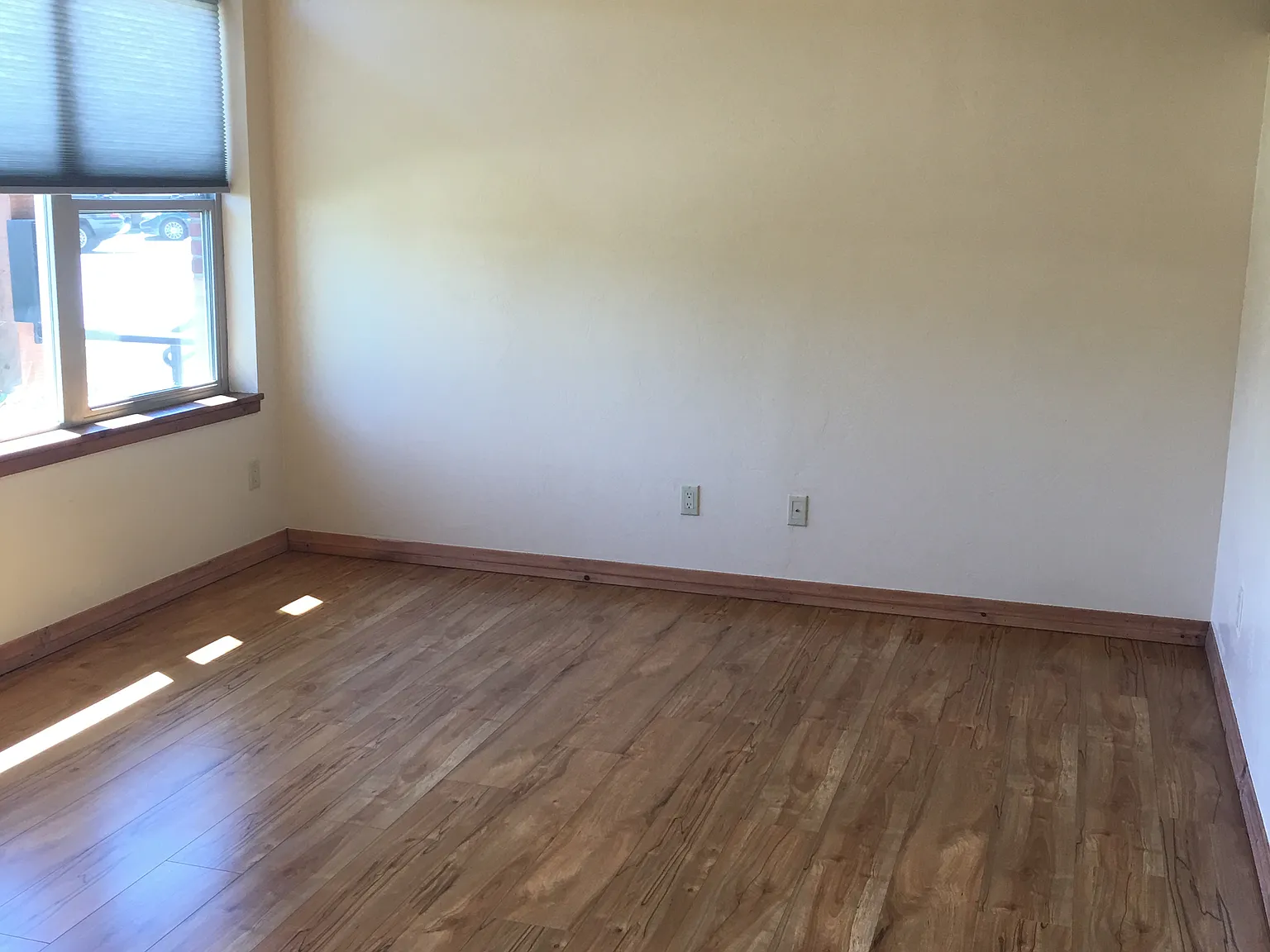 Studio, $2,300 — Photo 2