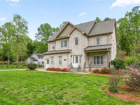 5528 Salem View Rd, Pfafftown, NC 27040