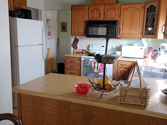 5th image of 745 Glen Valley Dr