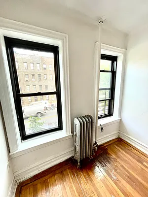 Rented by Pear NYC LLC | media 29