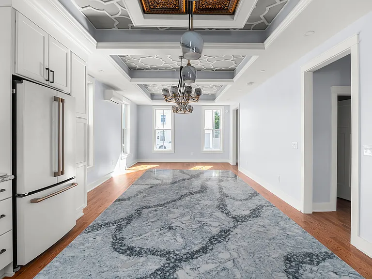 526 State St — Photo 14