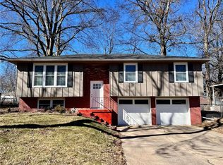 1715 SW 5th St, Blue Springs, MO 64014