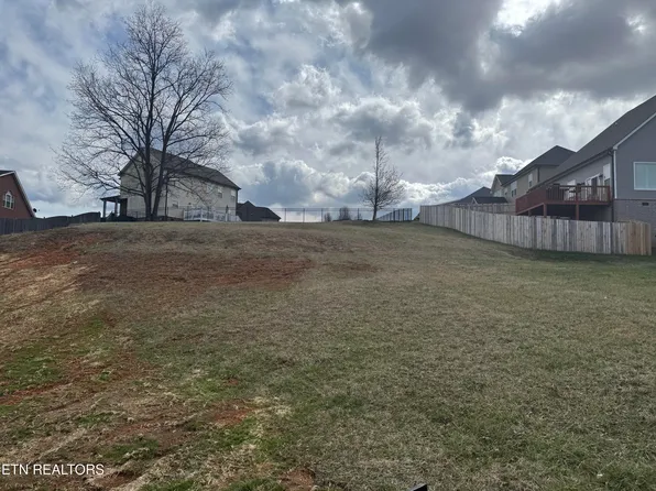 504 Tuxford Ln, Knoxville, TN 37912