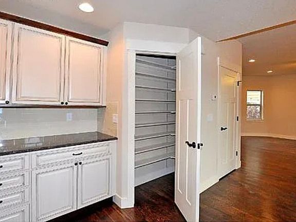 5th image of 1519 61st Avenue Ct