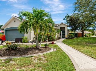 1365 Fawnwood Cir, Sarasota, FL 34232