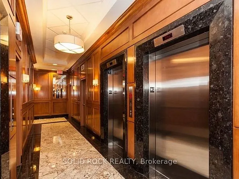 242 Rideau St #1805 — Photo 2