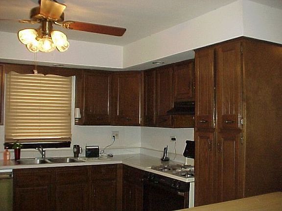 5th image of 2904 Calwagner Ave