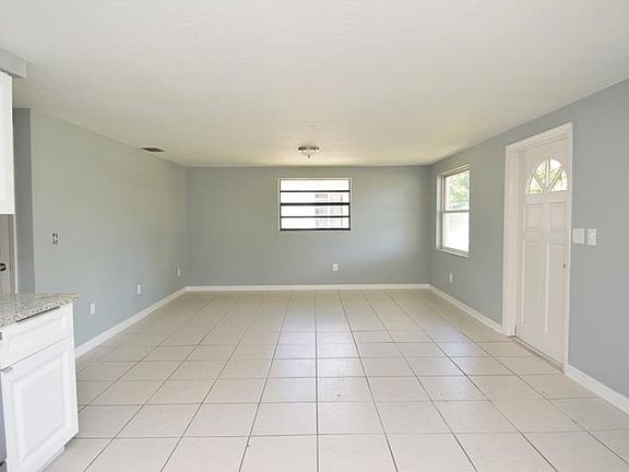 5th image of 4140 35th Ave N