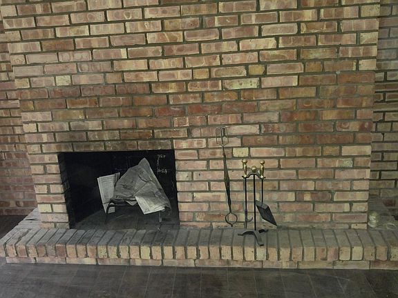 4th image of 5500 Hillcrest Ln #129-3K