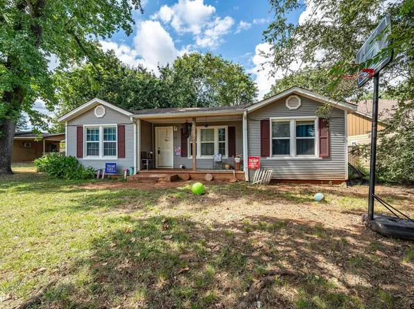 211 E Emma St, Bullard, TX 75757
