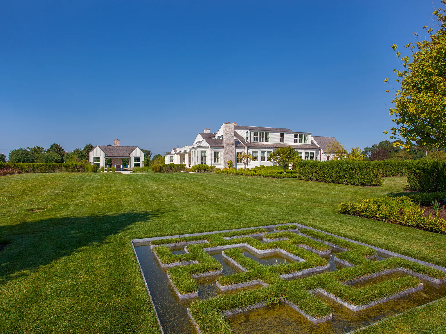 Sojourn for Summer 2026 in 10 Bedroom 12000 SF Water View Estate — Photo 4
