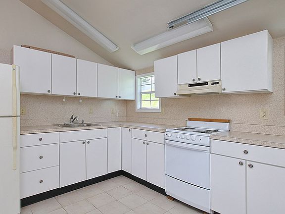 KITCHENETTE IN CABANA