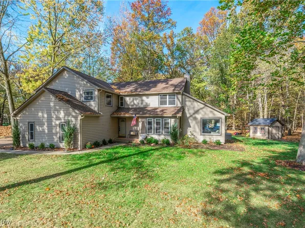 32594 Schooner Ct, Avon Lake, OH 44012