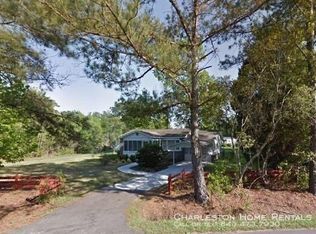 1021 Reflectance Dr, Charleston, SC 29492