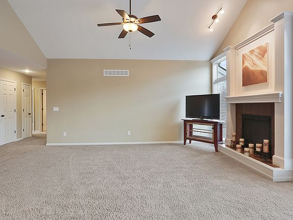 4th image of 8915 N Mersington Ave