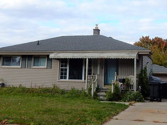 2nd image of 32046 Hazelwood St