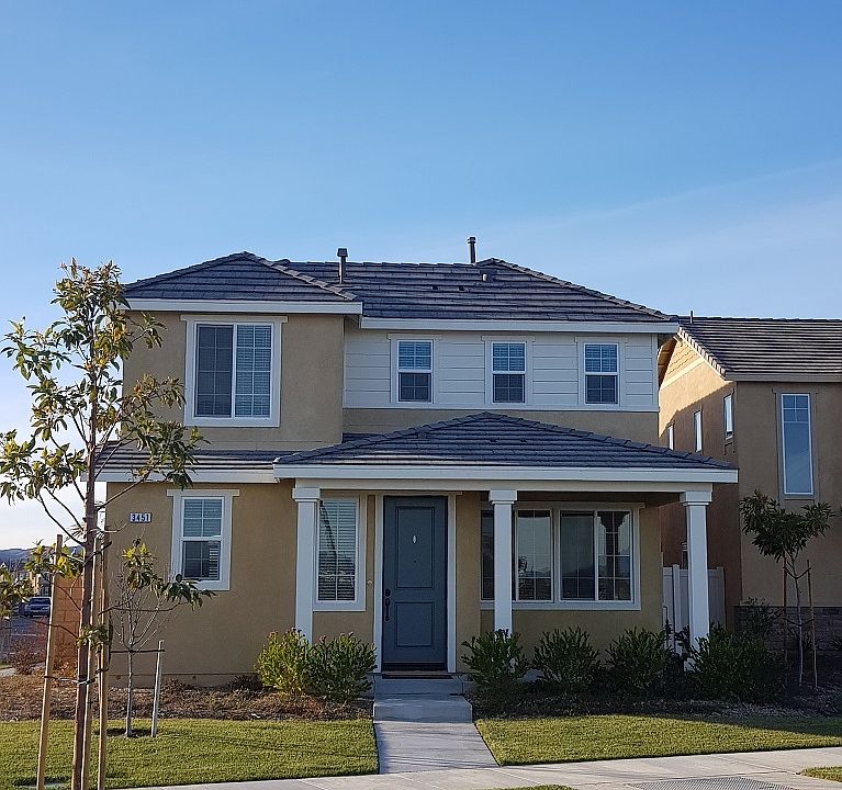 1st image of 3451 Kings Canyon Dr