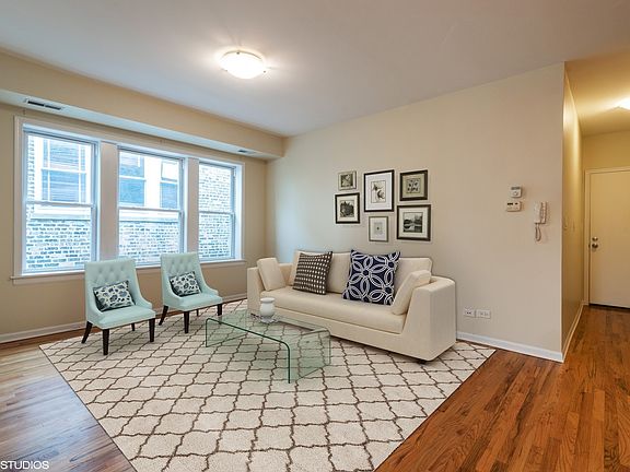 3rd image of 1738 W Foster Ave APT 3R