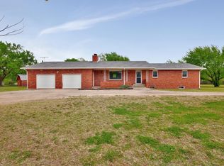 1206 N Walnut St, Milton, KS 67106