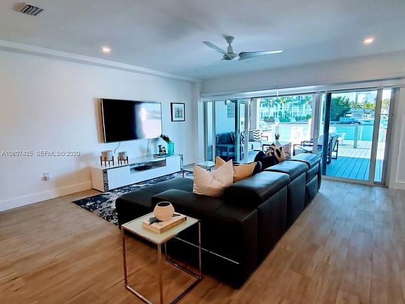 4th image of 7406 Gary Ave