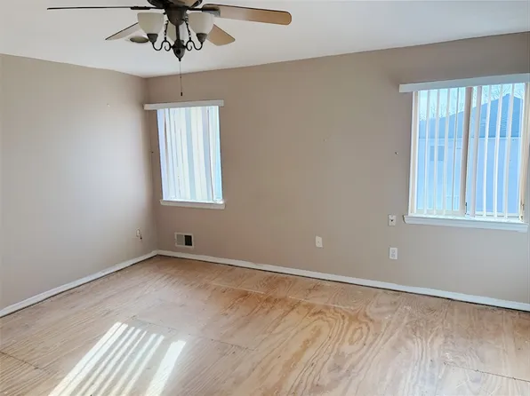 14 Monterey Avenue image 8 of 23