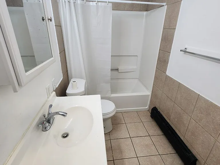 1804 E 6th St #4 — Photo 6