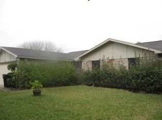 5626 Irish Hill Dr, Houston, TX 77053