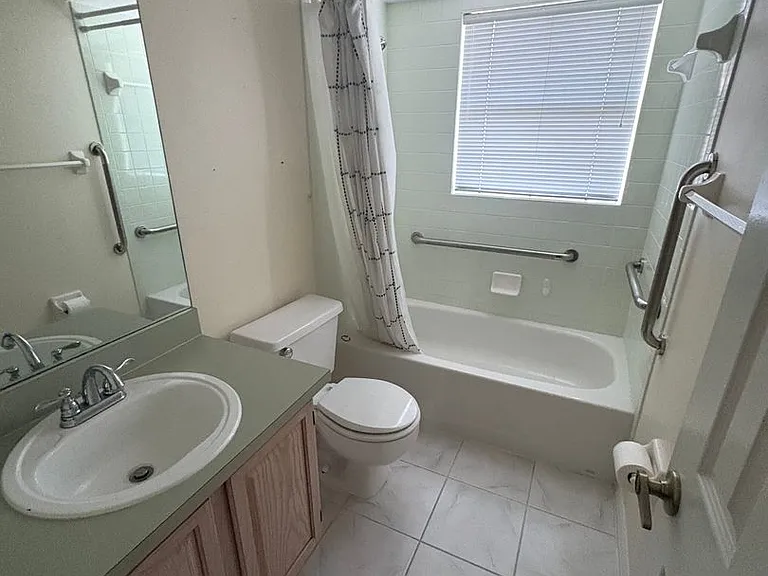 8439 Pavilion Dr — Photo 9