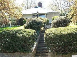 85 Searingtown Rd, Manhasset, NY 11030