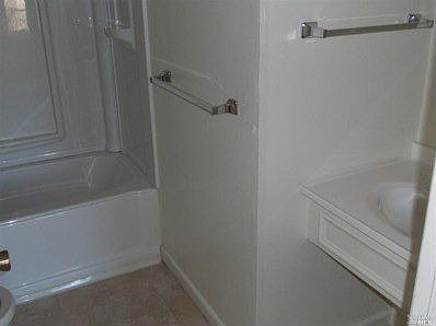 5th image of 852 Breton Dr